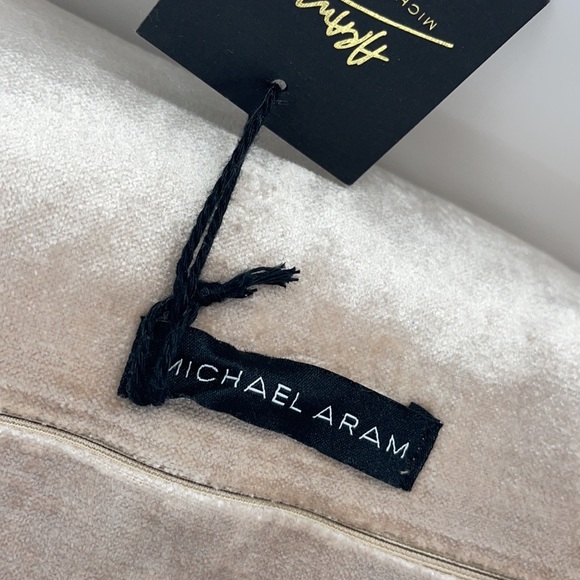 Michael Aram NWT pillow - Picture 6 of 9